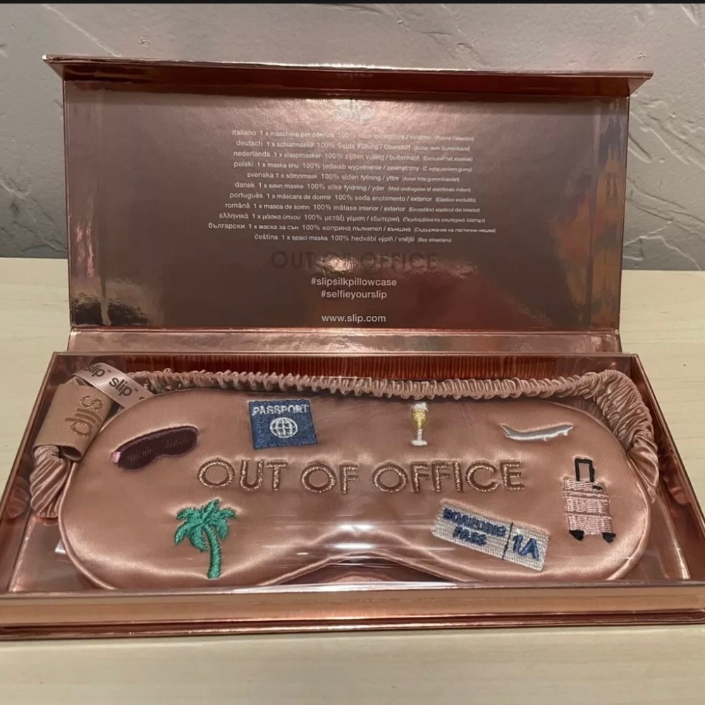 SLIP Pure Silk Sleep Mask- Out of Office